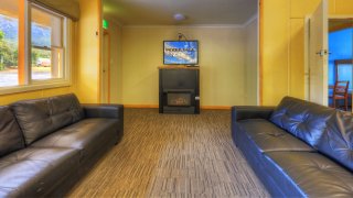 bunkhouse2-1920x1080.jpg